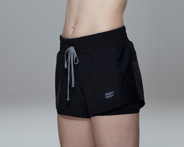 w_black-shorts_3